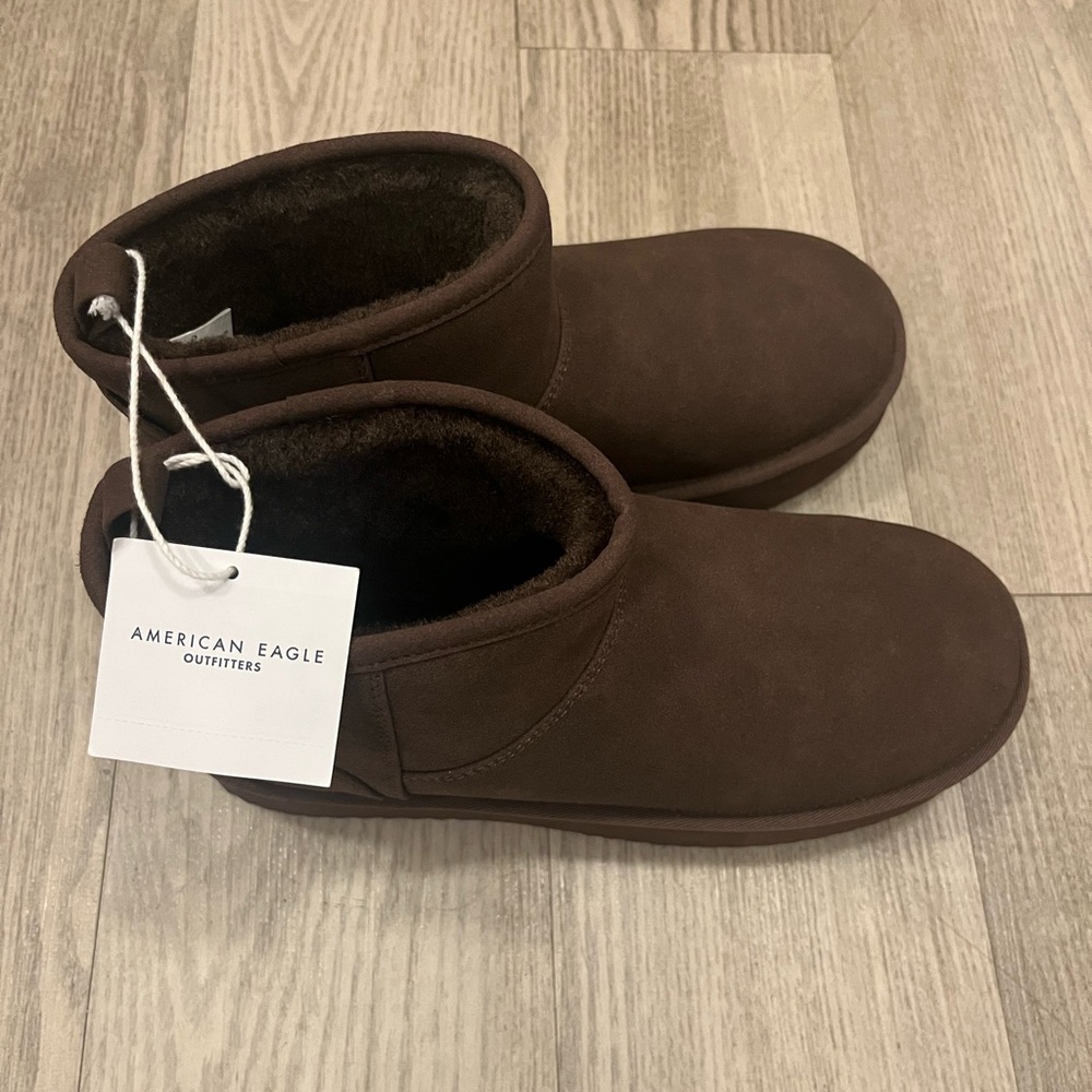 NWT American Eagle Brown Ankle Boots with fur🤎